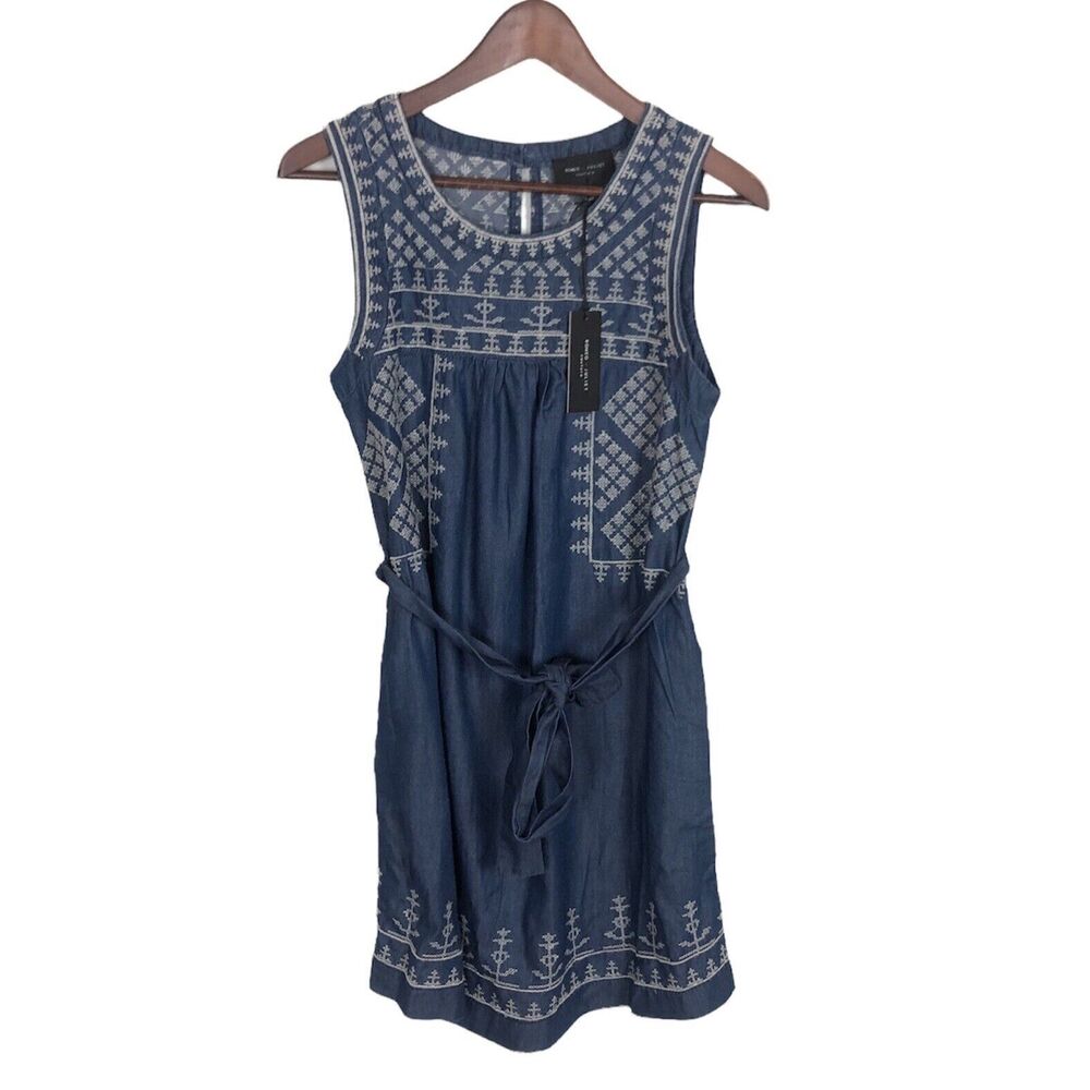 NWT Romeo & Juliet Chambray Embroidered Sleeveless Dress Belted